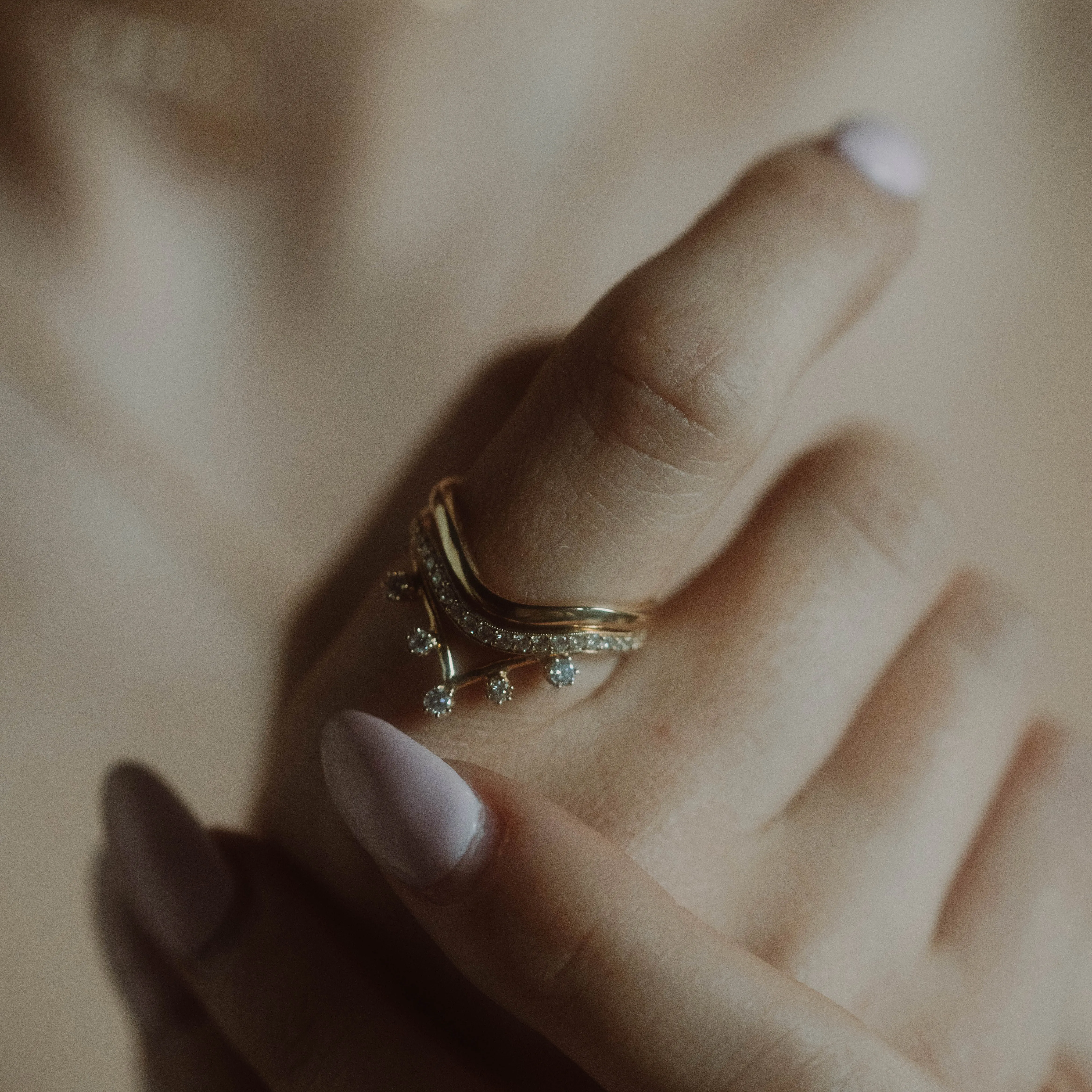 14k Diamond V Crown Ring