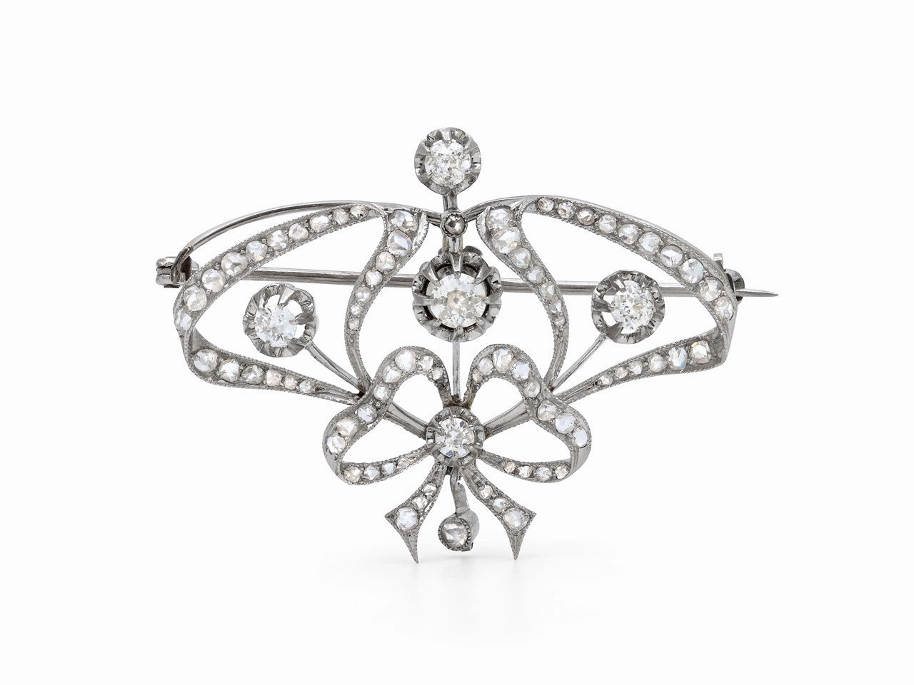 Antique Edwardian Diamond Brooch in Platinum