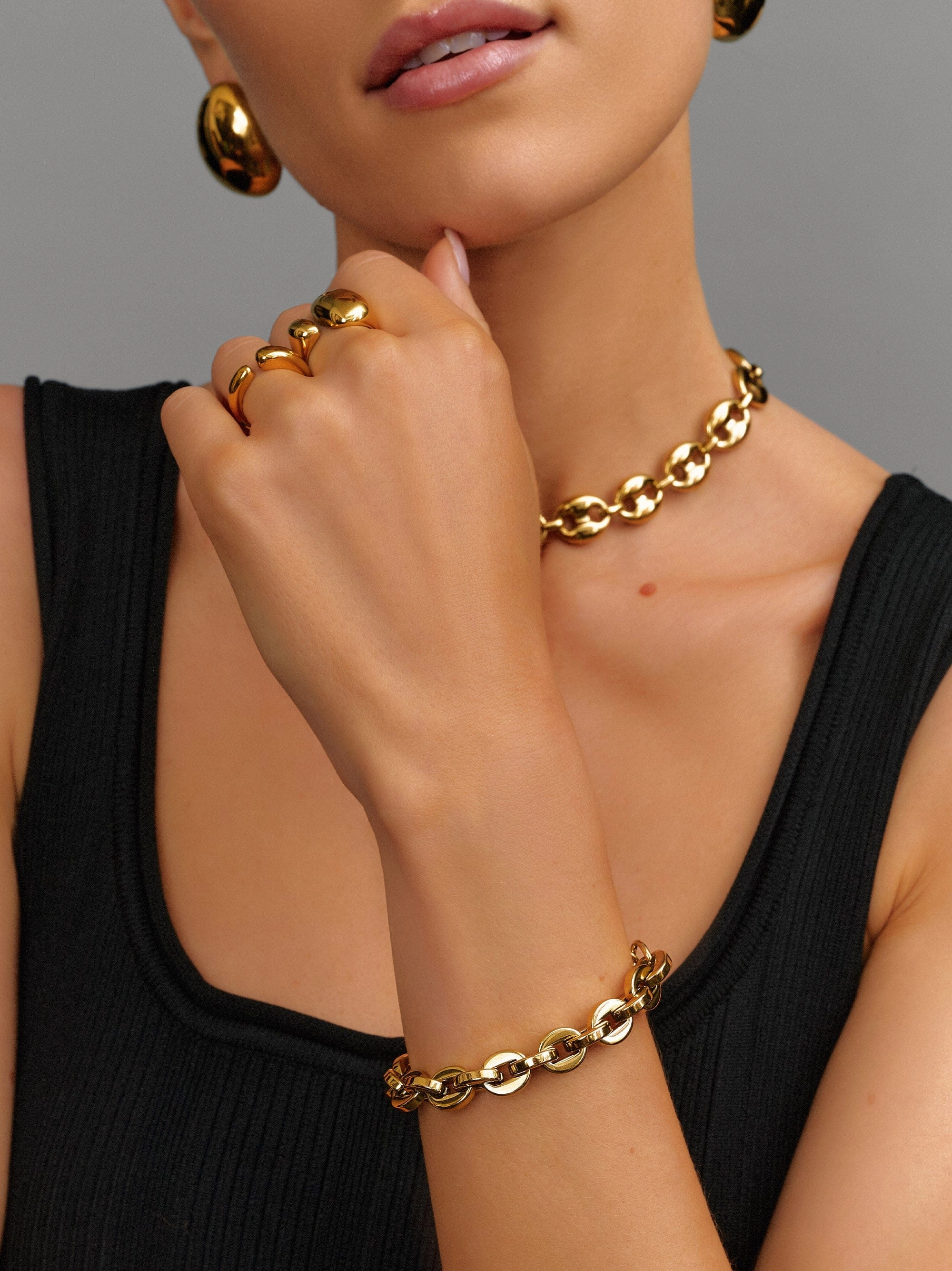 Gold Loop Link Bracelet