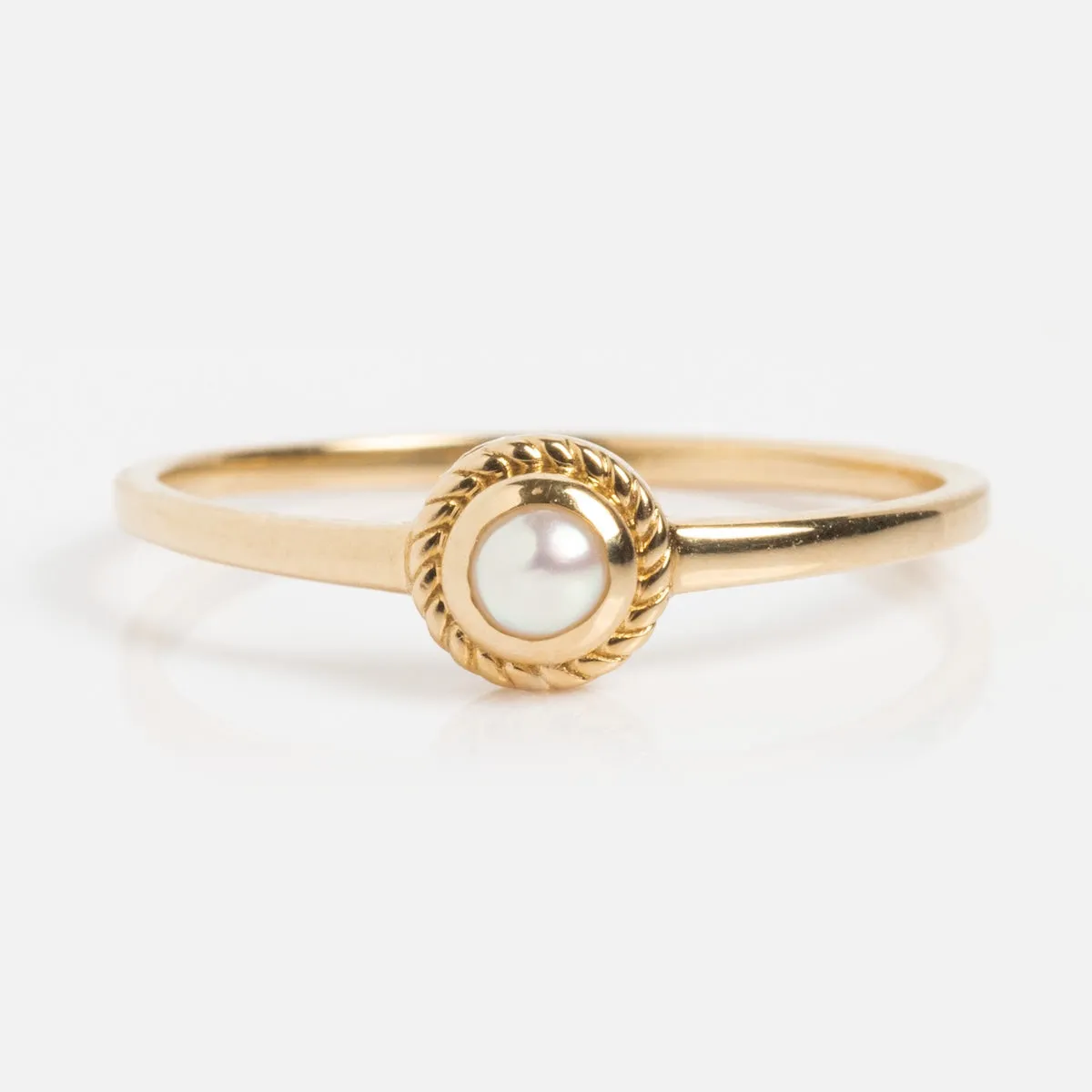 Solid Gold Soft Glow Pearl Ring