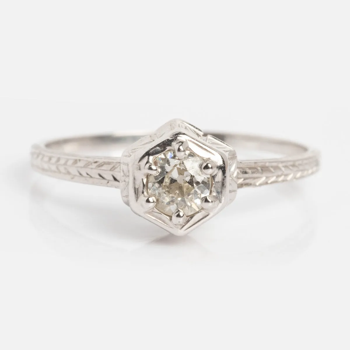 Vintage 18k White Gold Hexagon Set Diamond Ring Size 7