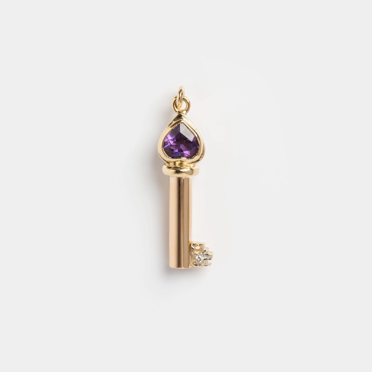 Vintage 18k Amethyst Heart Key Charm